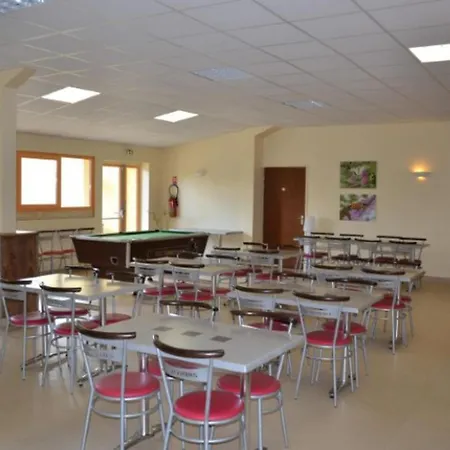 Campingplatz Mobil 27m² Avec Terrasse - 5 Personnes - Api-1-52-308