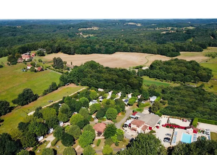 Mobil 27m² Avec Terrasse - 5 Personnes - Api-1-52-308 Kemping Limeuil